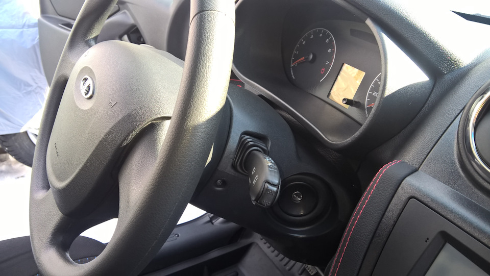 Как снять рулевой кожух гранта Пыльники подрулевых переключателей LADA GRANTA - Lada Гранта, 1,6 л, 2013 года с