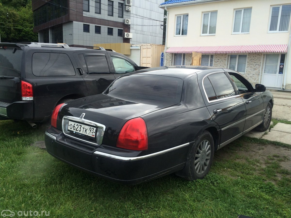 Lincoln town car iii. Смотреть фото Lincoln town car iii. Смотреть картинку Lincoln town car iii. Картинка про Lincoln town car iii. Фото Lincoln town car iii
