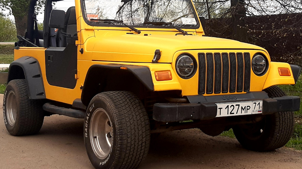 Jeep Wrangler Zhyoltyj Traktorok Drive2