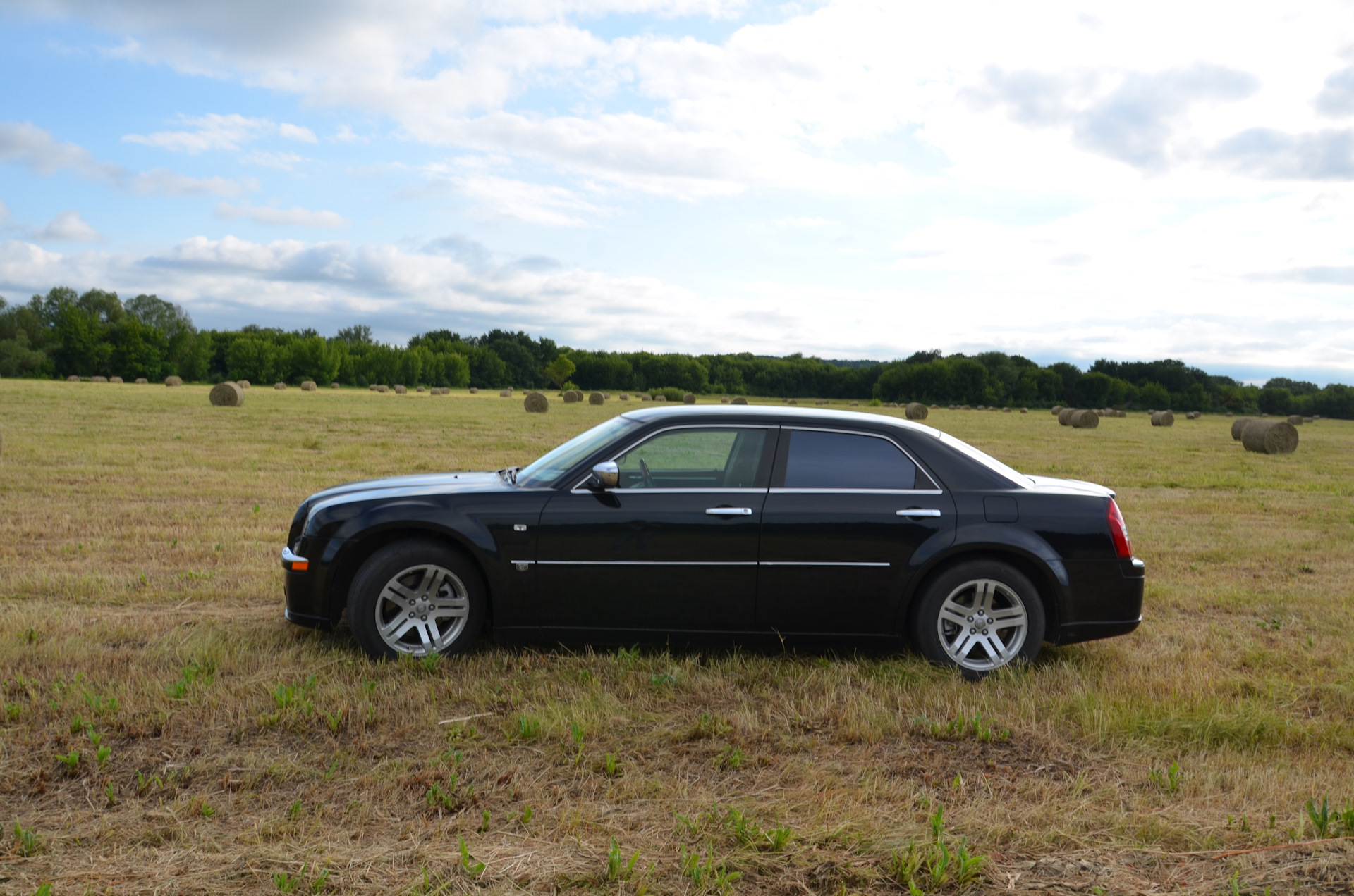 Chrysler 300c 2006. Drive2 Chrysler 300c. Крайслер 300с универсал. Chrysler 300c черный.