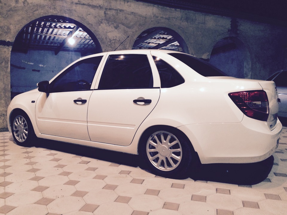 Родные люксовые диски R15 — Lada Гранта (1G), 1,6 л, 2013 года ...