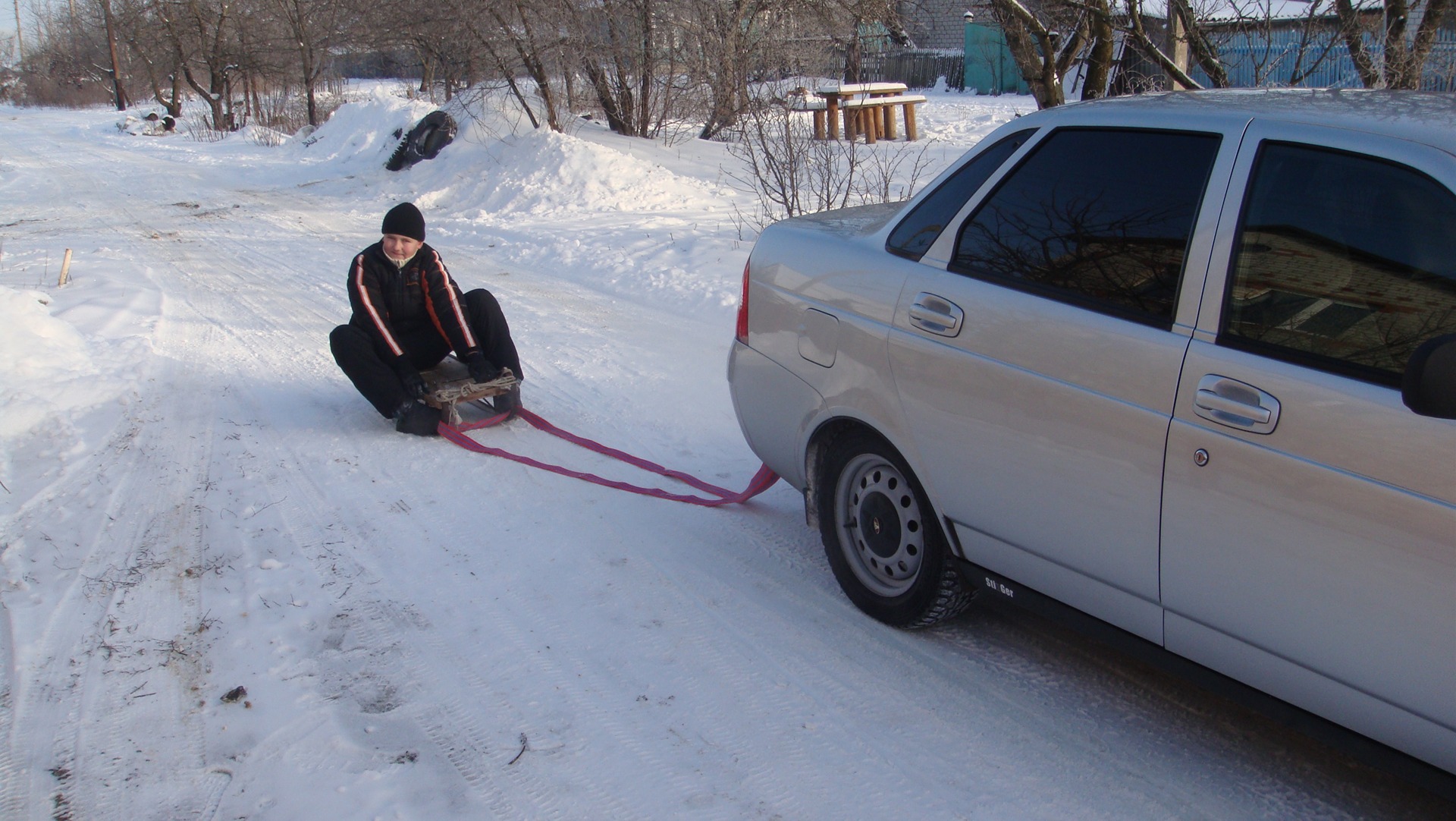 Зимние покатушки (Приора VS Санки) — Lada Приора седан, 1,6 л, 2009 года |  прикол | DRIVE2