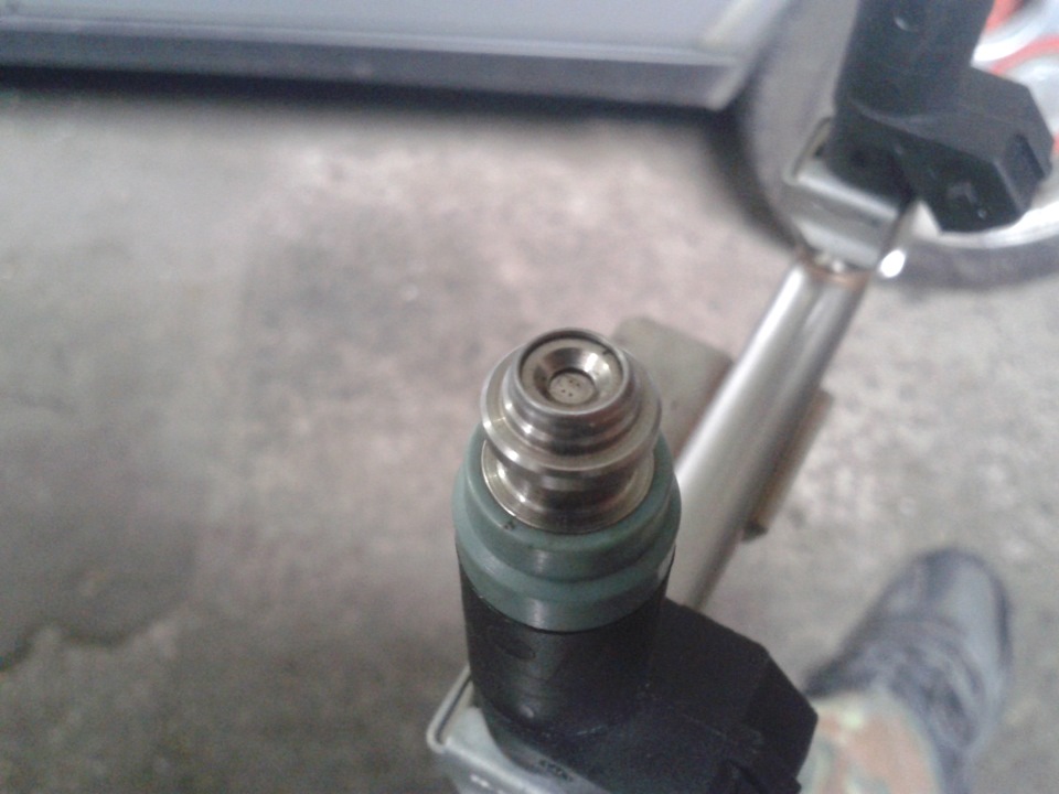 Замена герметика клапанной крышки и устранение подсоса воздуха… — Lada ...