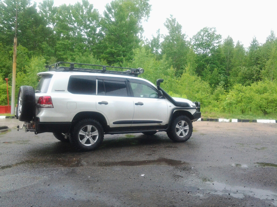 Судя по всему, это какой-то новый Крузак, так? — Toyota Crown (S130)