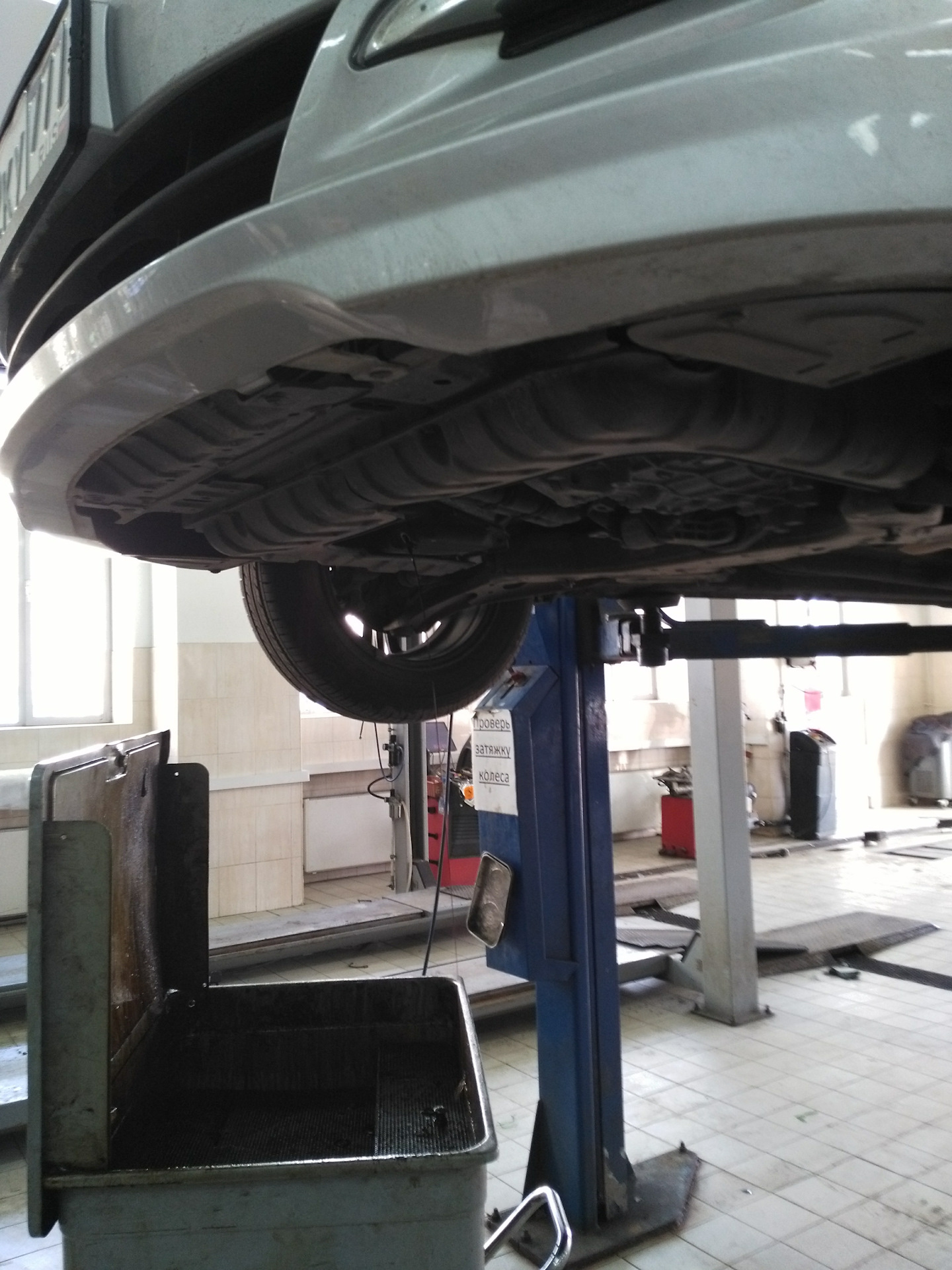 Замена моторного масла и масляного фильтра — Hyundai Solaris (1G), 1,6 ...