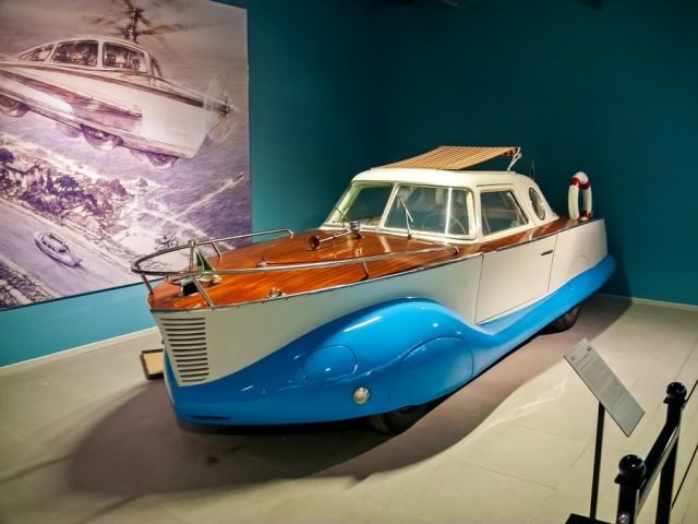 Кто знает, как могло бы быть :) — Lincoln Town Car III