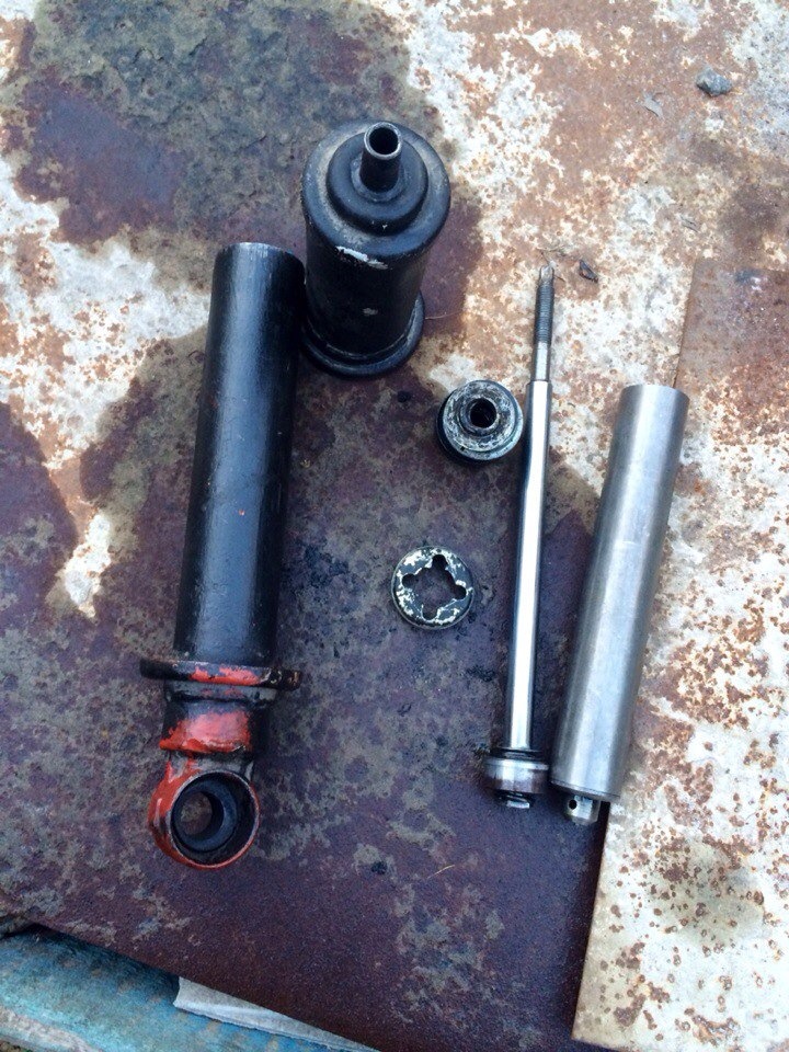 Как перебрать амортизатор. Шток амортизатора. Как перебрать амортизатор. Ремкомплект амортизаторов 412. Как перебрать амортизатор.