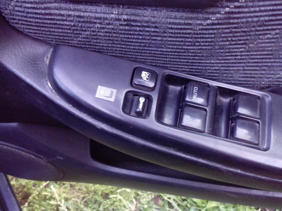 Камера обгона — Nissan Bluebird (U14), 2 л, 2000 года | аксессуары | DRIVE2