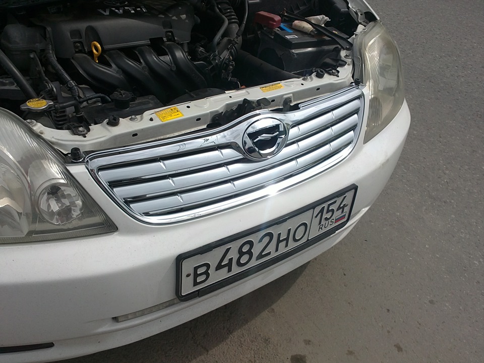 Как снять решетку радиатора тойота королла 150 новая решетка) - Toyota Corolla (120), 1,5 л, 2001 года тюнинг DRIVE2
