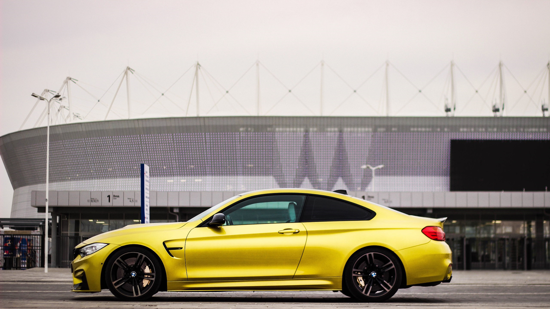 BMW M4 (F82) 3.0 бензиновый 2014 | Золотая колесница на DRIVE2