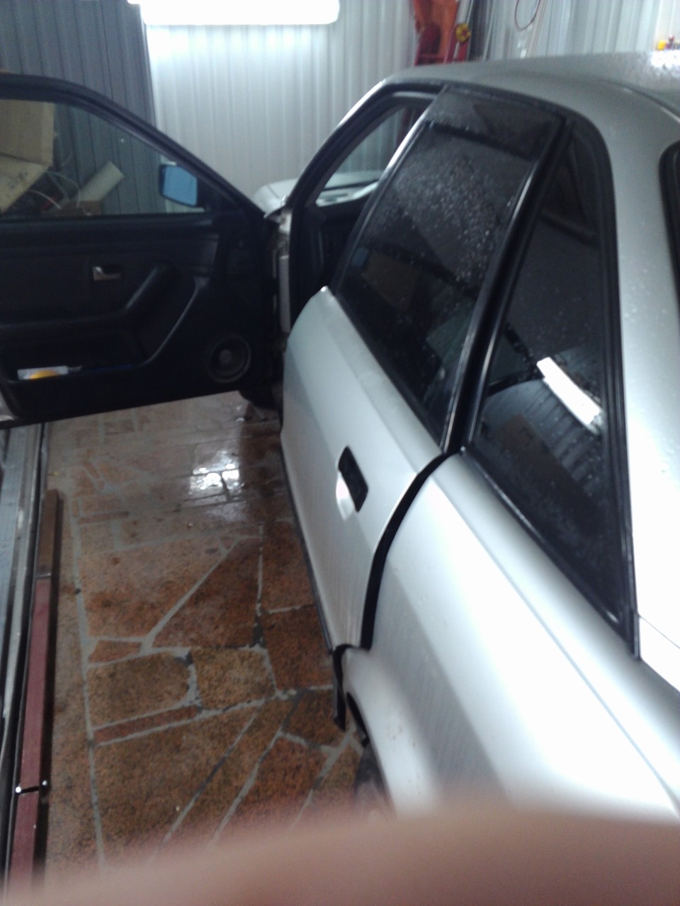 Фон(свист) магнитолы устранен — Audi 80 (B4), 2 л, 1992 года | автозвук ...