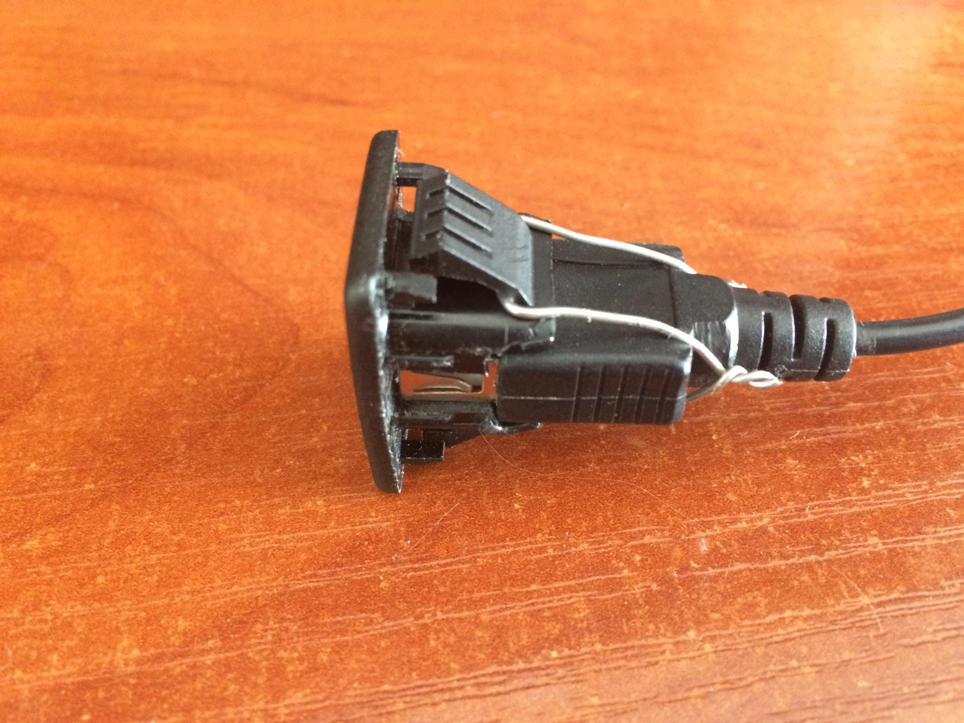 USB-порт в RCD30 — Volkswagen Polo Sedan, 1,6 л, 2012 года | автозвук ...