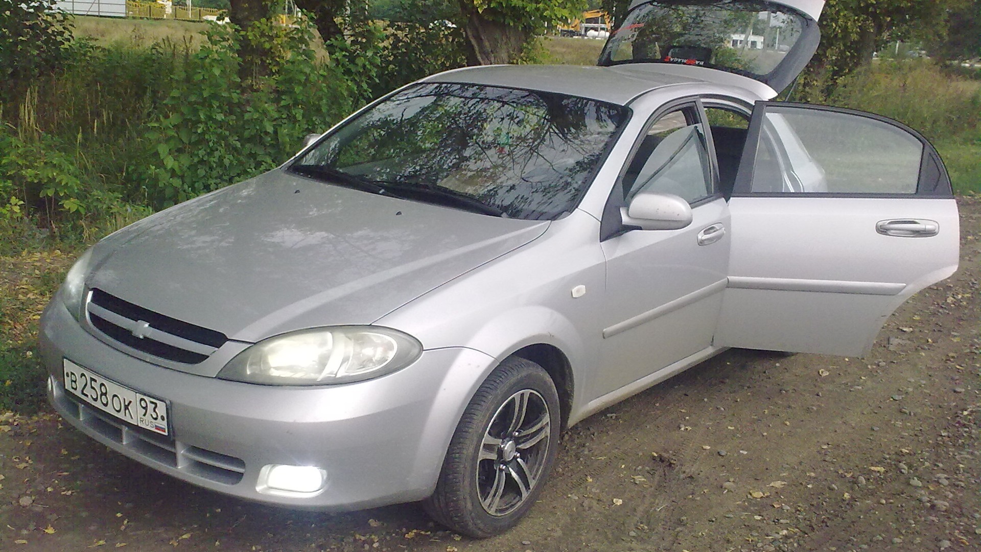 Chevrolet Lacetti 5D 1.6 бензиновый 2006 | LOW BASS CAR на DRIVE2