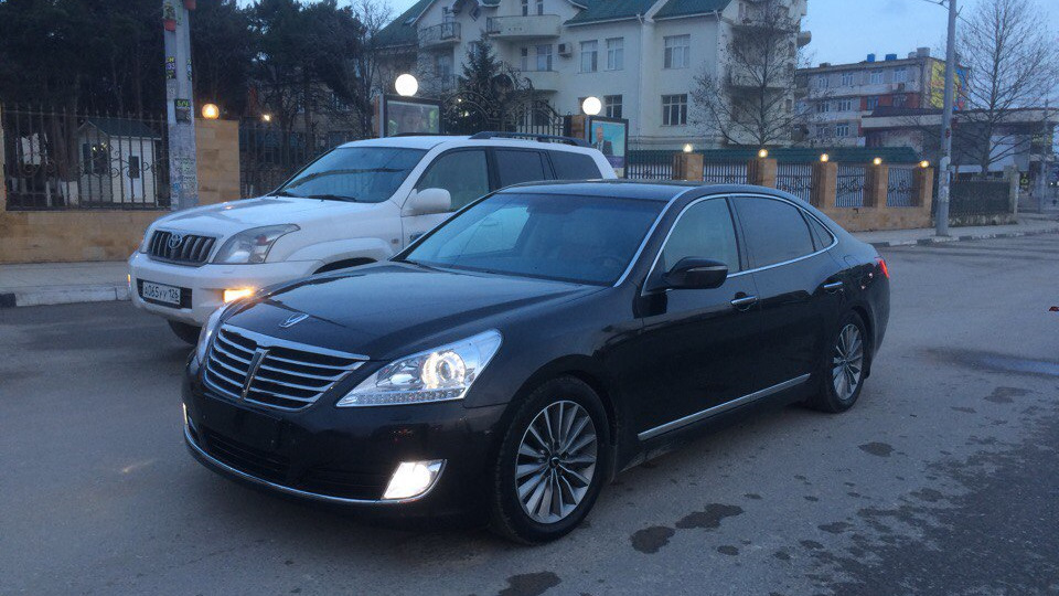 Hyundai Equus капот