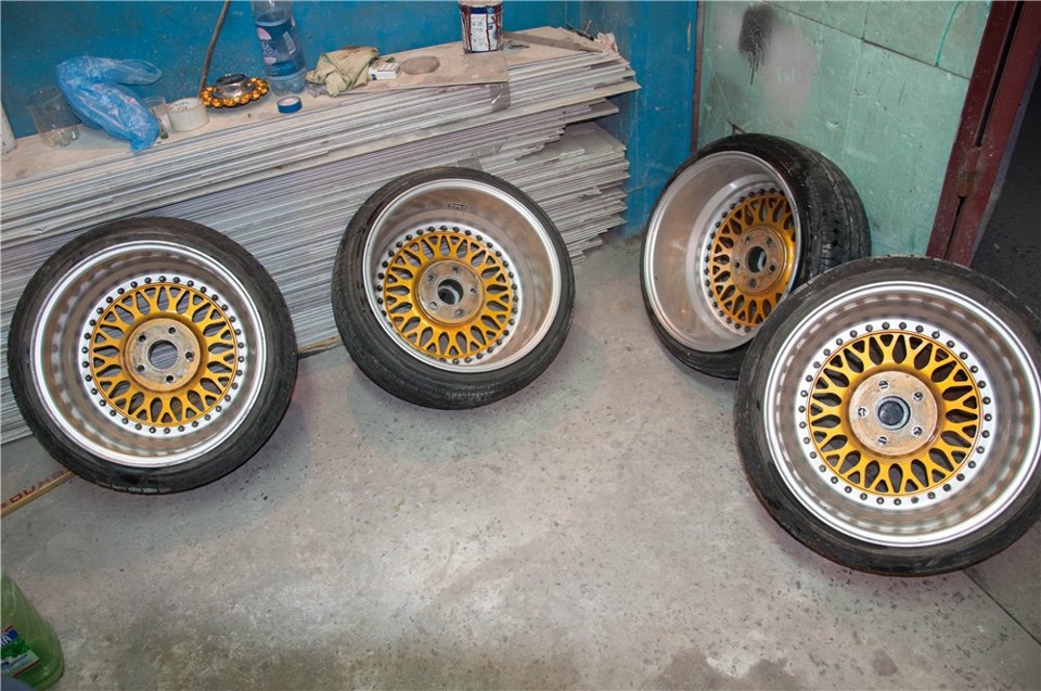 Диски 112. Диски r17 5x112 BBS С полкой. Диски BBS r15 5 112 с полкой. BBS С полкой r17. VW диски BBS RS r17.