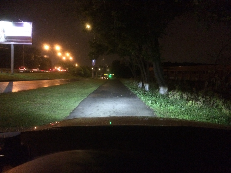 Заливка на мокром асфальте — Audi Q7 (1G)