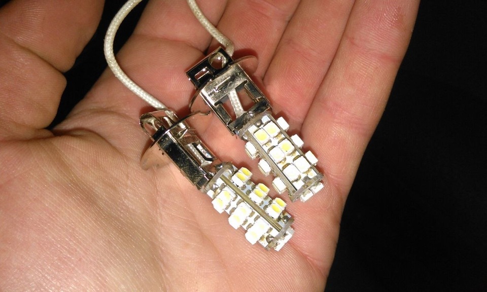 Решил поменять лампочки в туманках — Lada 21103, 1,5 л, 2001 года ...