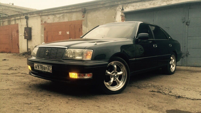 toyota crown 2.5 royal touring