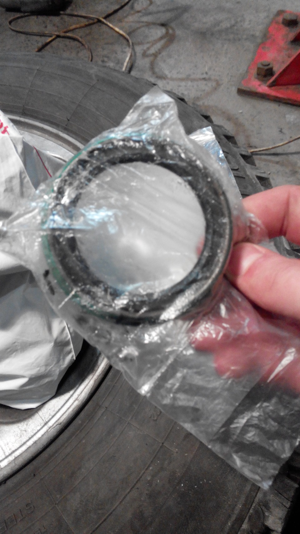 Замена пыльников на шрусах и за одно, игольчатые подшипники ...