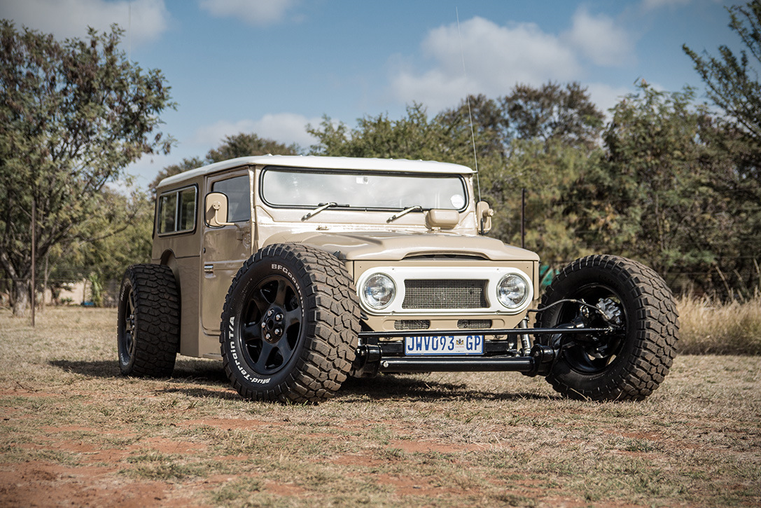 Hot-Rod Toyota Land Cruiser