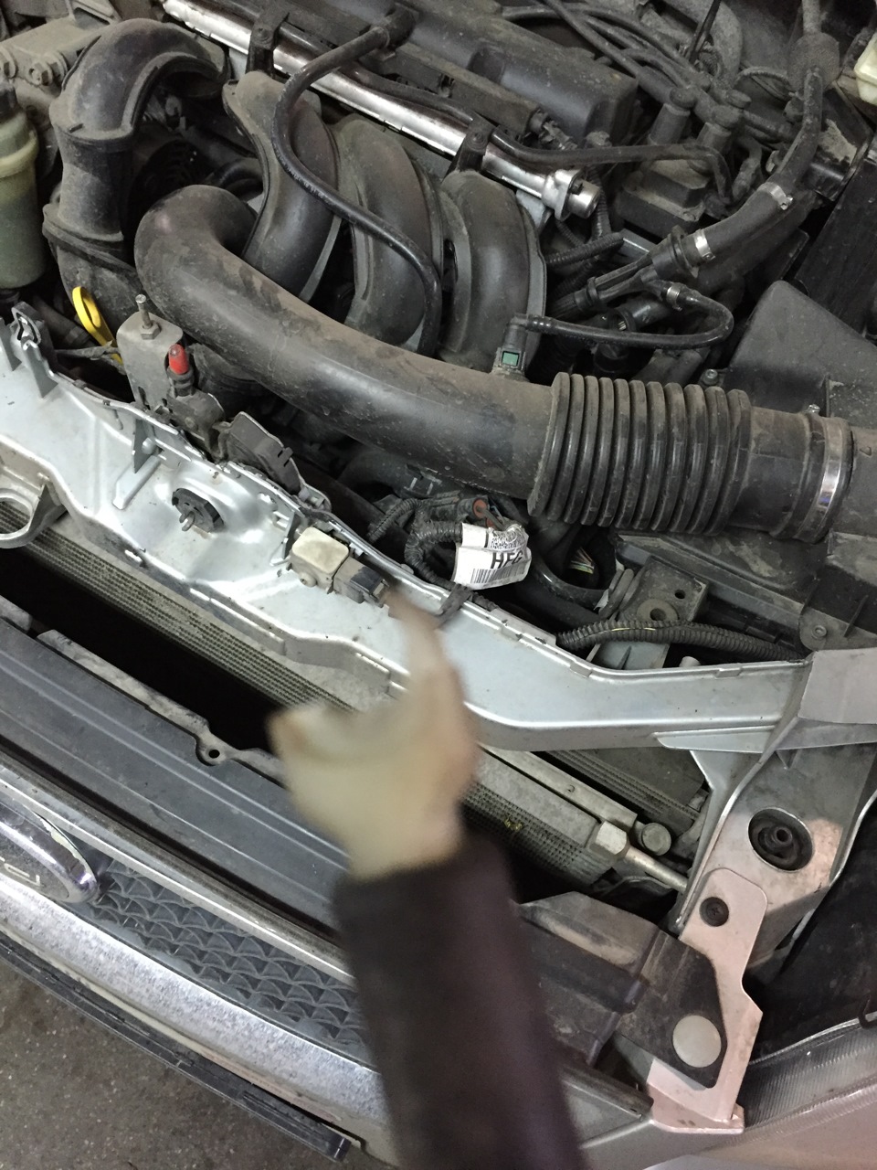 Сломалась тяга капота, постороний звук в двигателе, птф периодически ...