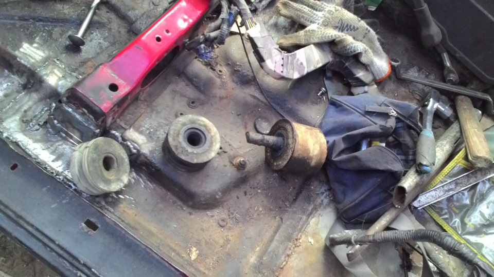 Поиграем в "Угадай что?" — Nissan Terrano I, 3 л., 1993 года ...