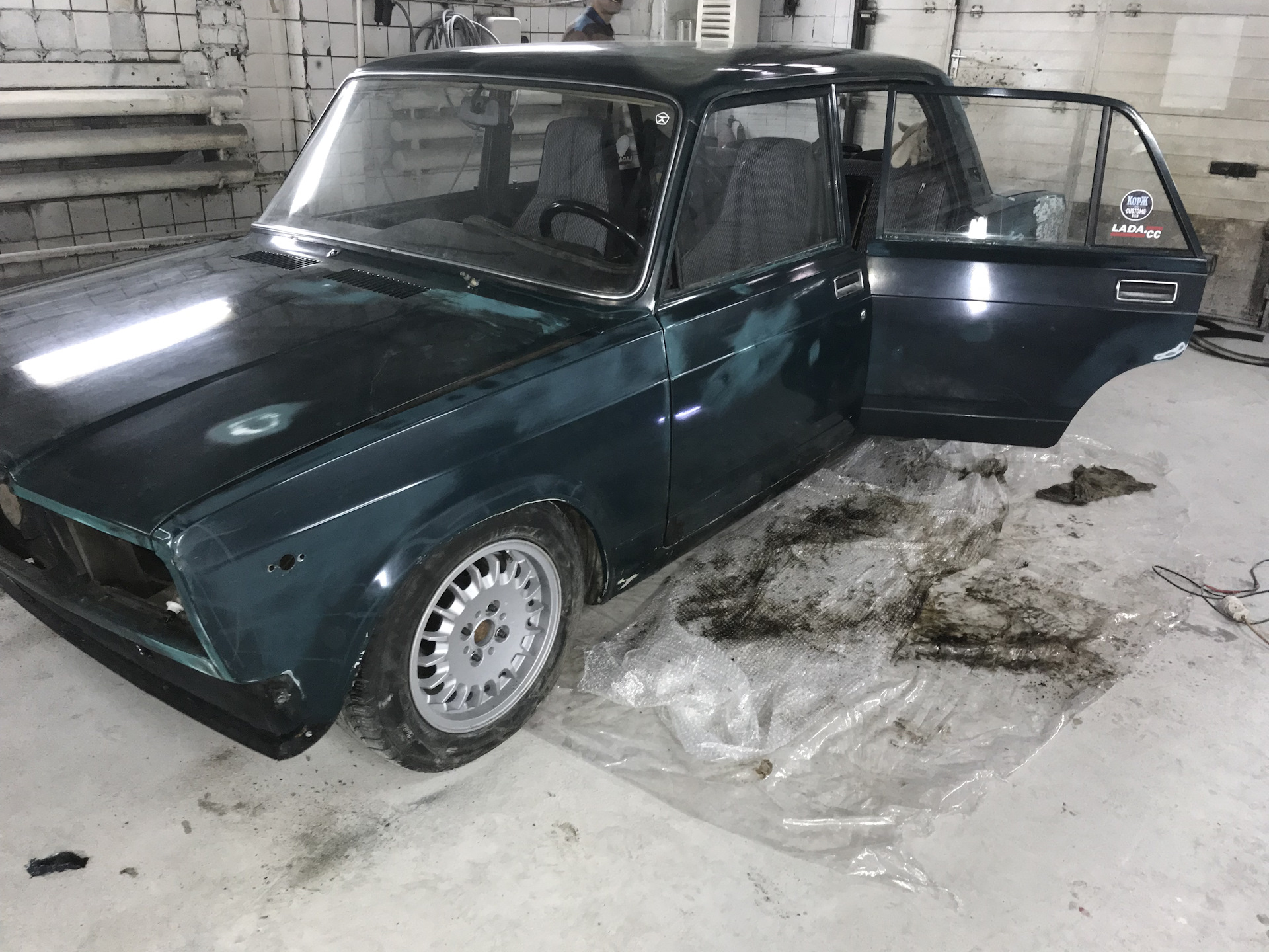 в какие цвета красили ваз 2107 в 2001 году. ваз 2107 в рапторе. перекрасить ваз 2107. ваз-2107 покрашена. ваз 2107 перекраска кузова.