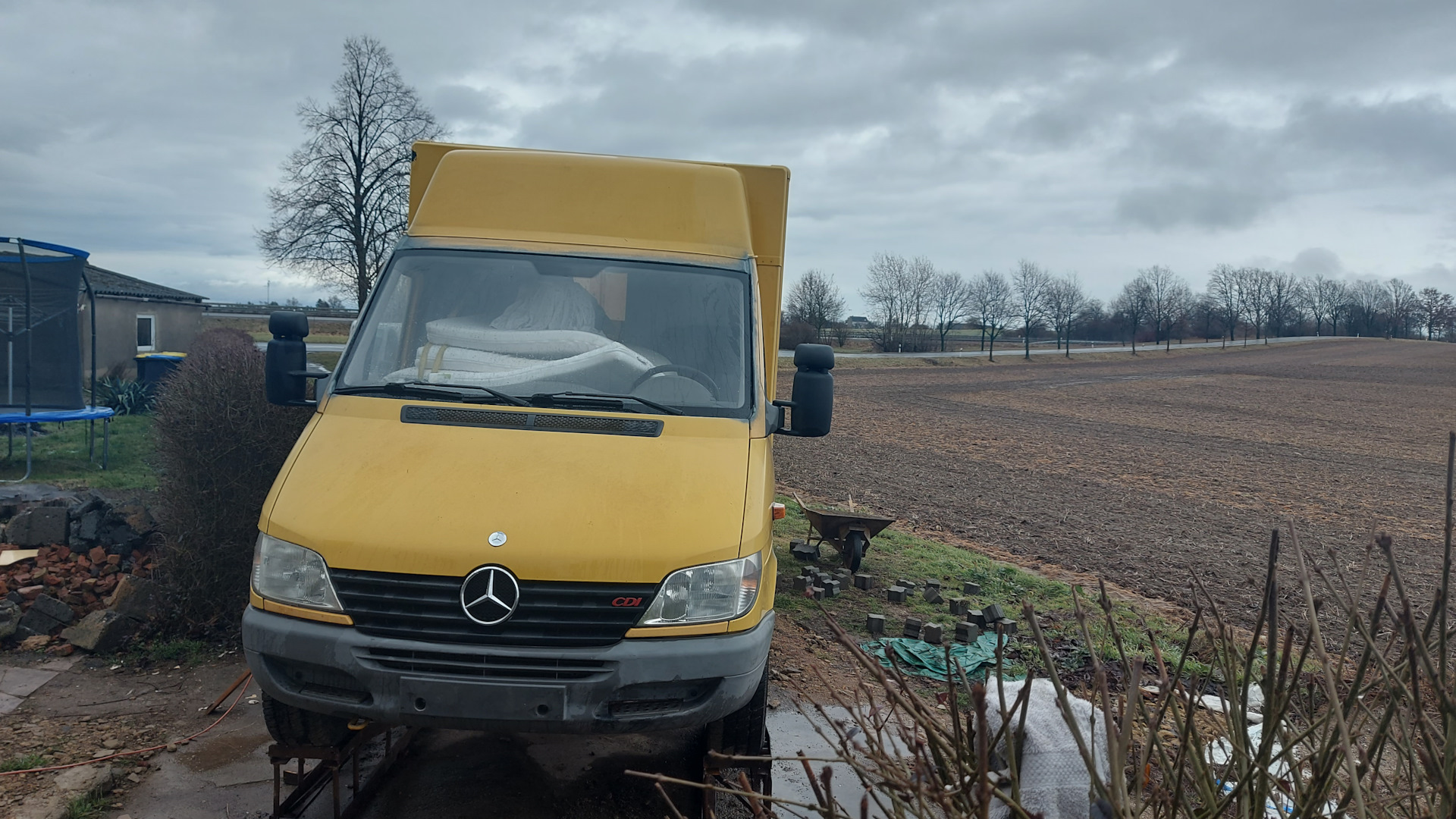 Mercedes-Benz Sprinter (1G) 2.2 дизельный 2000 | Почтовик на DRIVE2