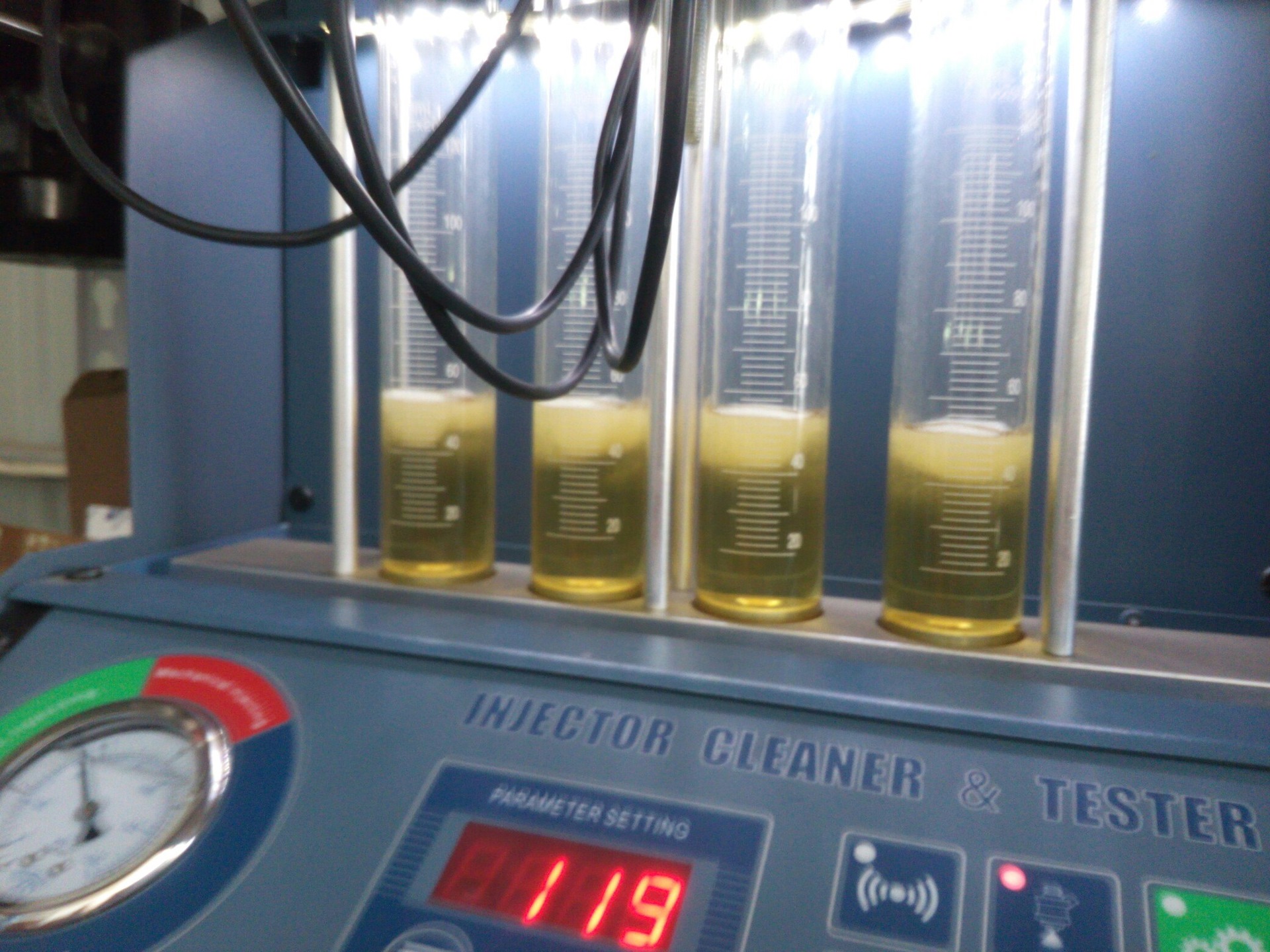 Проверка форсунок на стенде — Mitsubishi Lancer X, 1,8 л, 2008 года ...