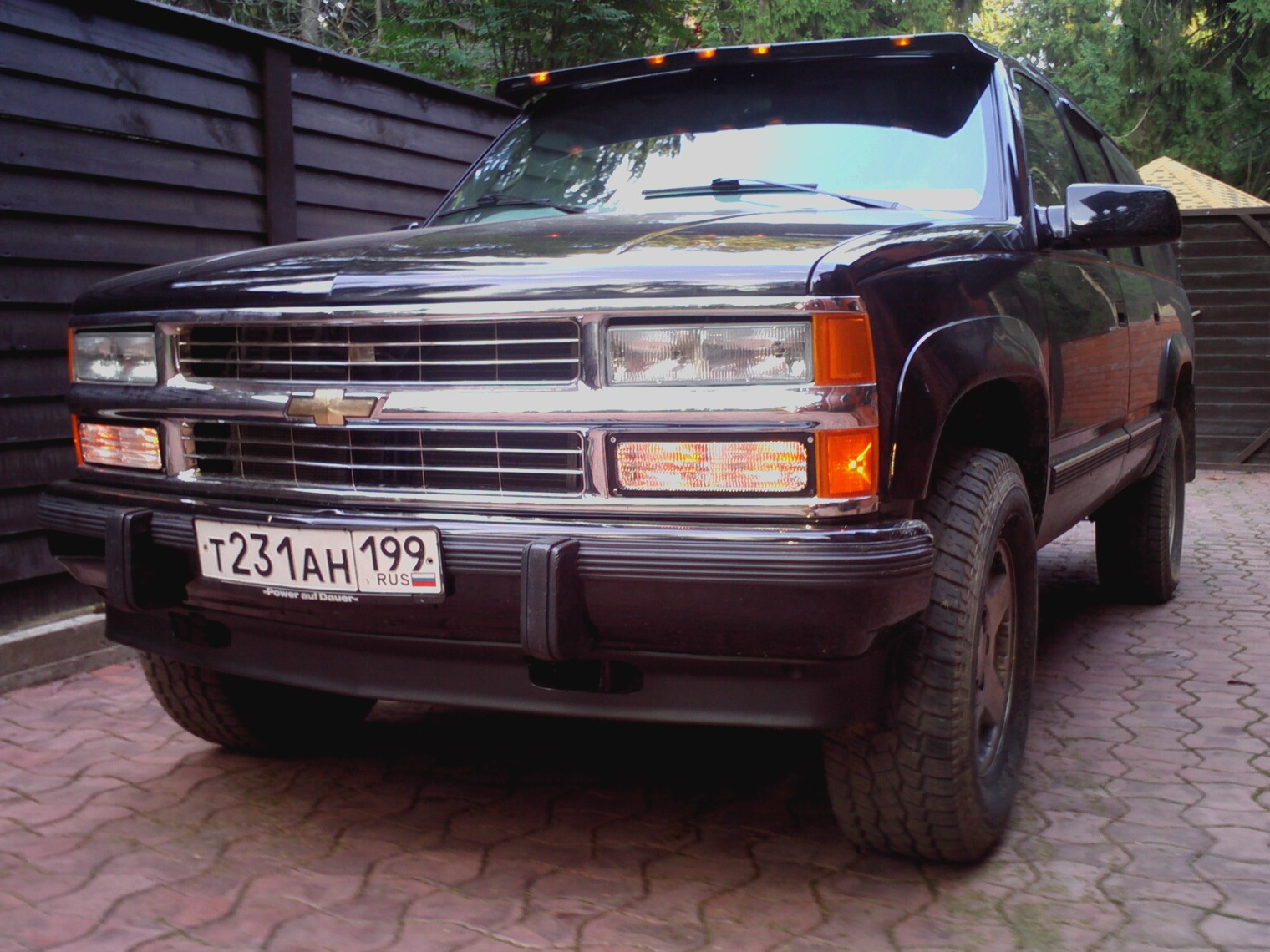 Chevrolet Suburban 9g