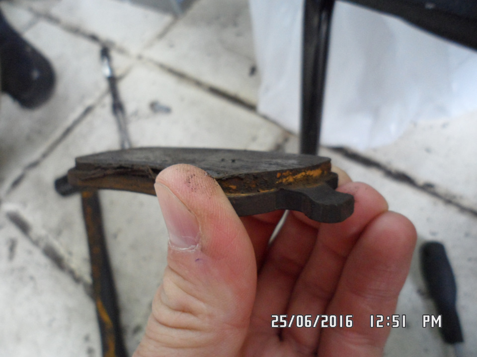 Снятые колодки — Volvo XC70 III