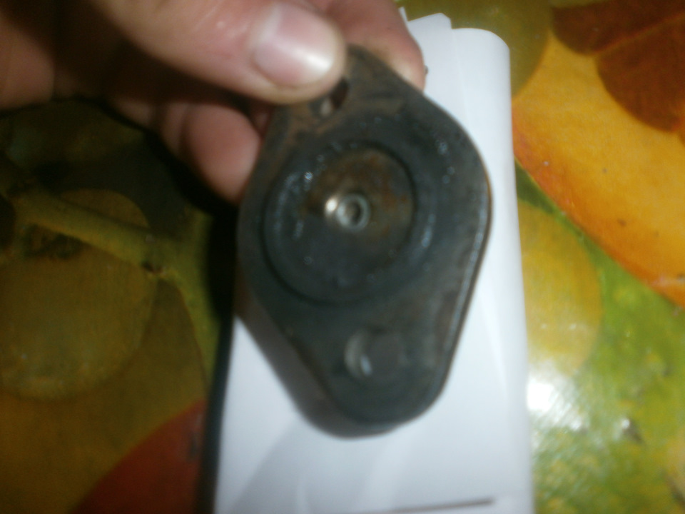 сколько втулок в рулевой рейке пеж 405? — Peugeot 405, 1,9 л, 1988 года ...