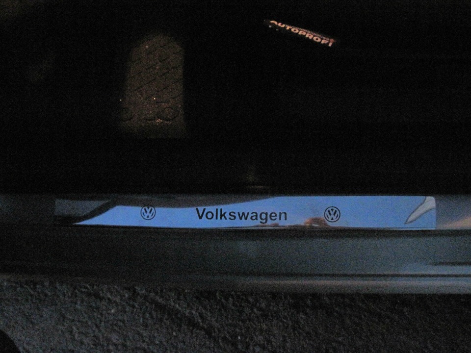 Накладки на пороги! — Volkswagen Polo Sedan, 1,6 л, 2011 года ...