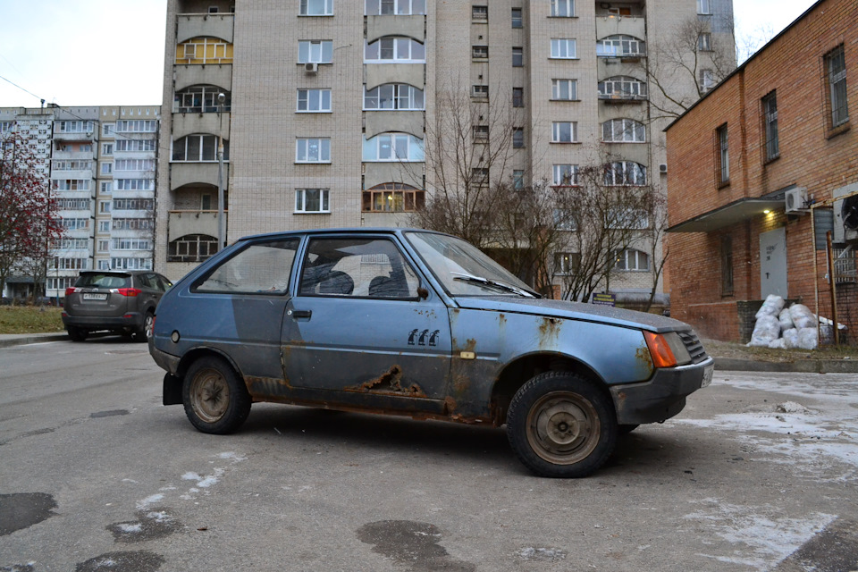 Мечи и стаканы на стол