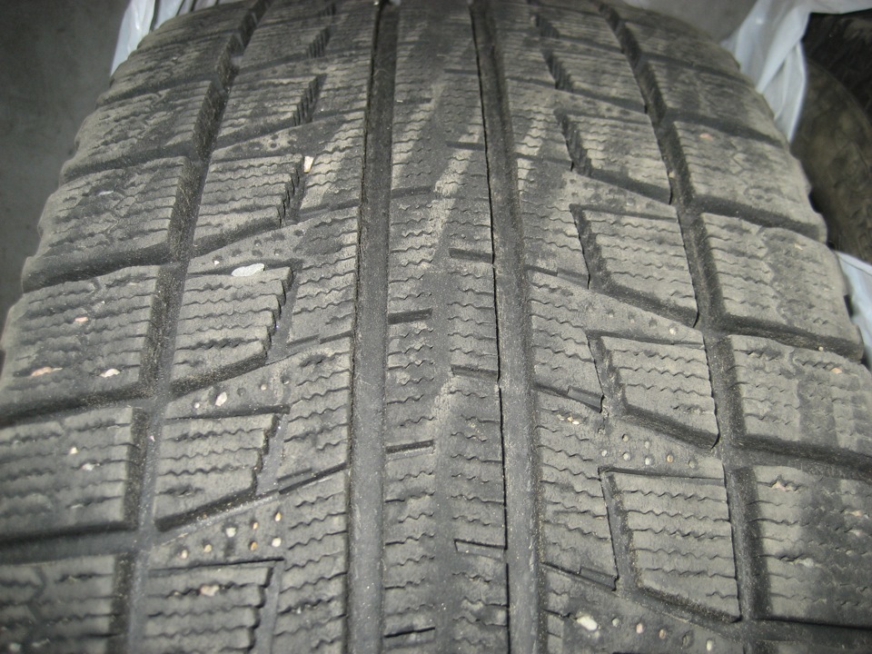 Bridgestone blizzak lm-001 зимняя. Bridgestone blizzak vrx 205/55 r16. Зимние шины bridgestone r16 205 55. Зимние шины bridgestone r16 205 55. 205/55/16 bridgestone vrx s.
