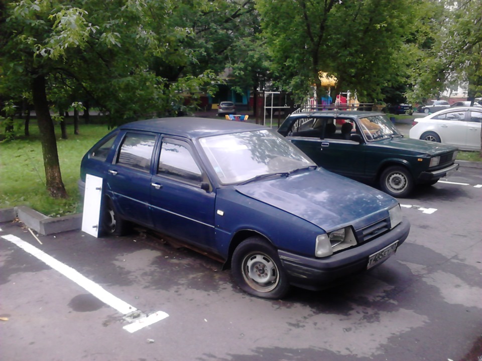 Ода в москве. Брошенный ИЖ 2126. ИЖ 2126 Якубович. ИЖ 2126 Ода Ржавый. ИЖ Ода 2023.