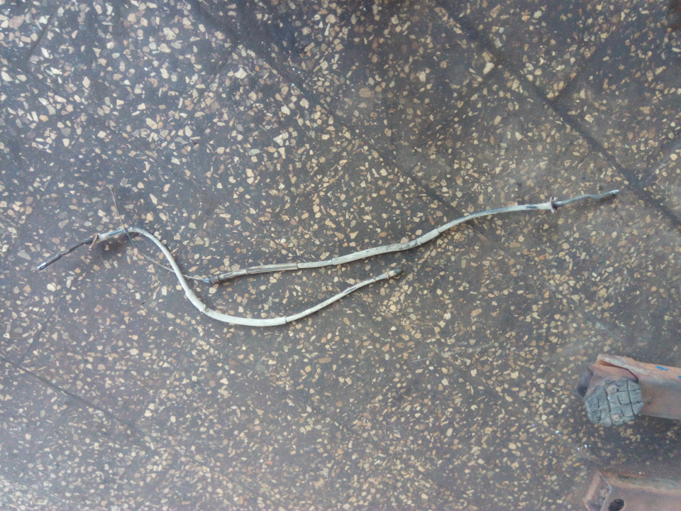 Порвался основной трос стояночного тормоза — Lada 4x4 3D, 1,7 л, 2014 ...