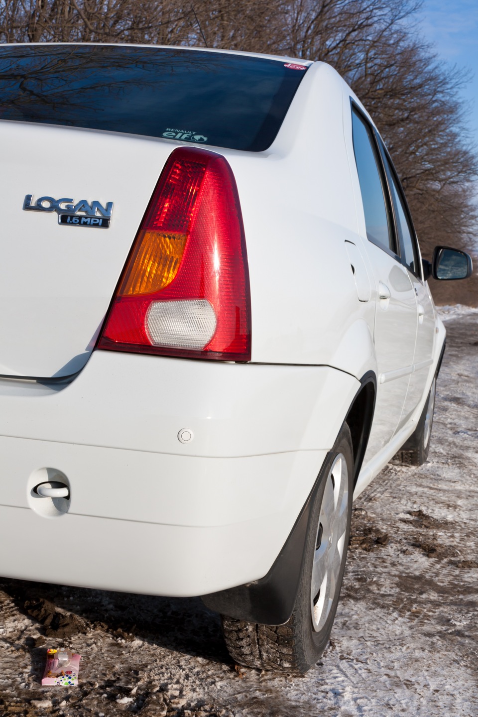 Парктроник с функцией контроля мертвых зон — Renault Logan (1G), 1,6 л,  2009 года | аксессуары | DRIVE2