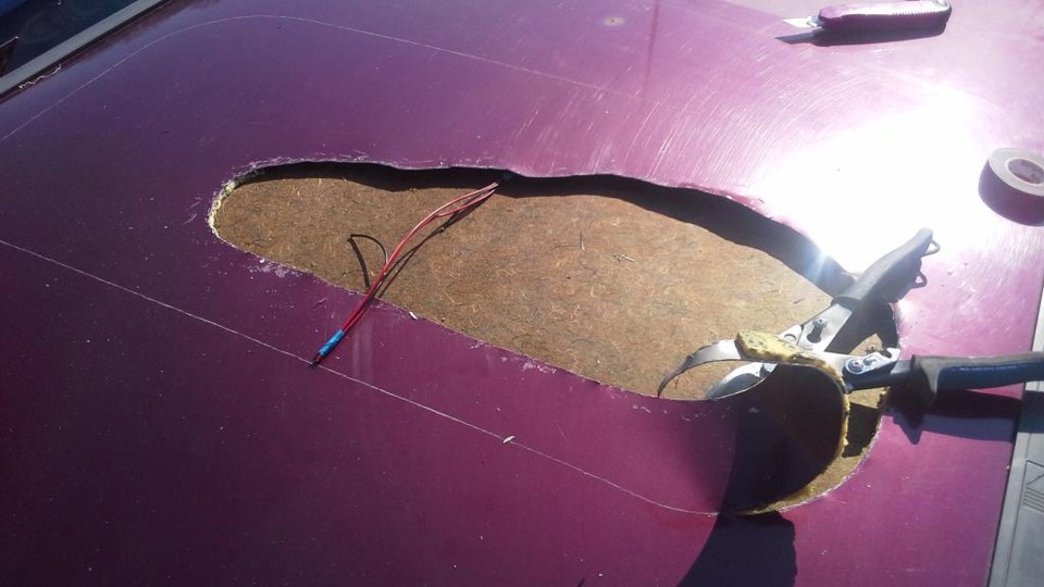 Крышка люка колодца 650мм. Люк тс 0298-250. Отверстие люка. Заз 968 лючок в полу. Люк к1 канализация.