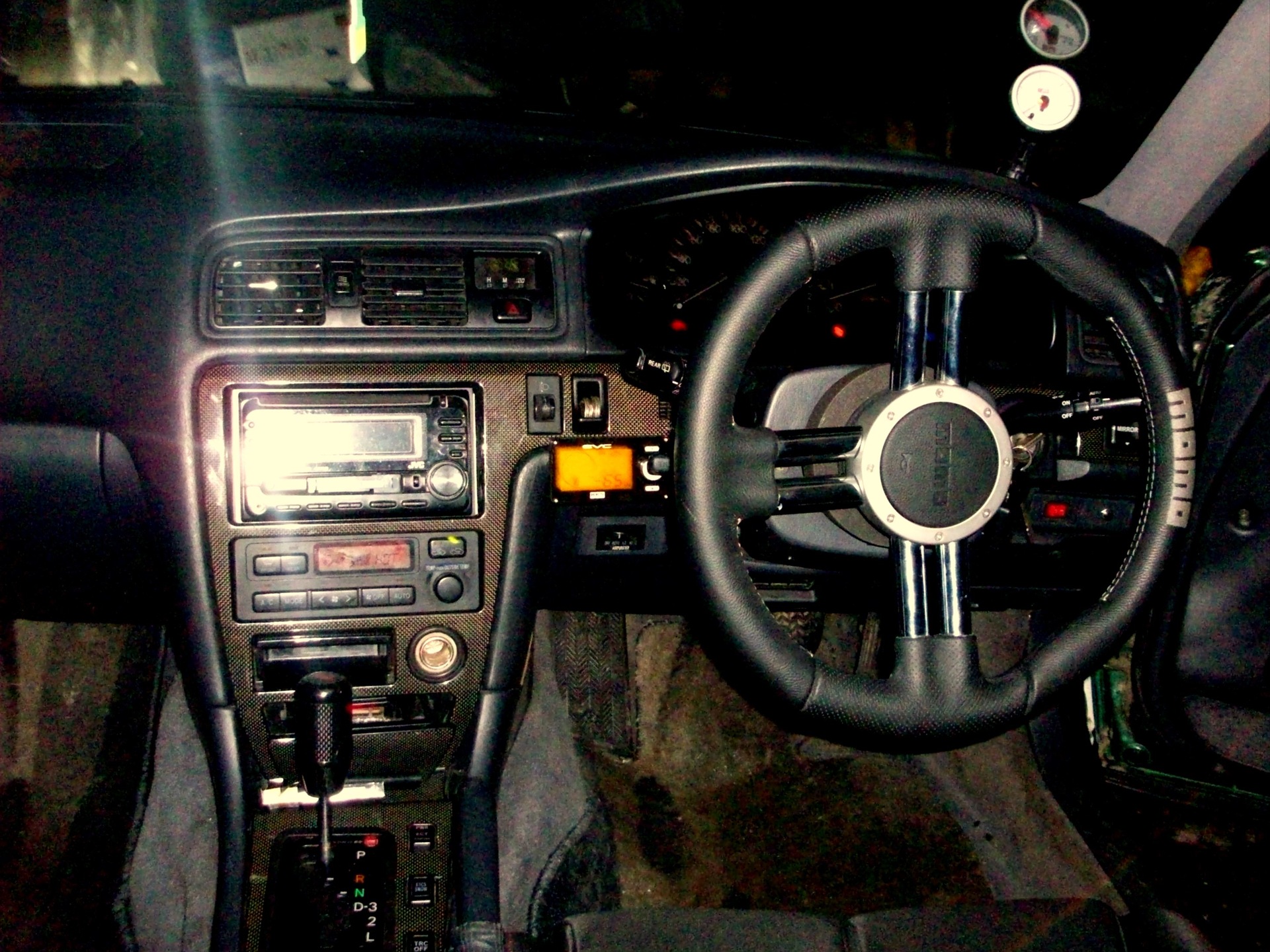 Salon  - Toyota Chaser 25L 1998