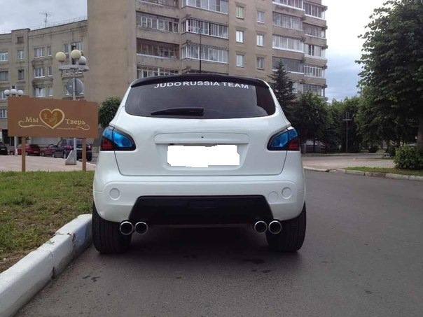 чиркнули бампер на перекрестке — Nissan Qashqai (1G), 2 л, 2012 года ...