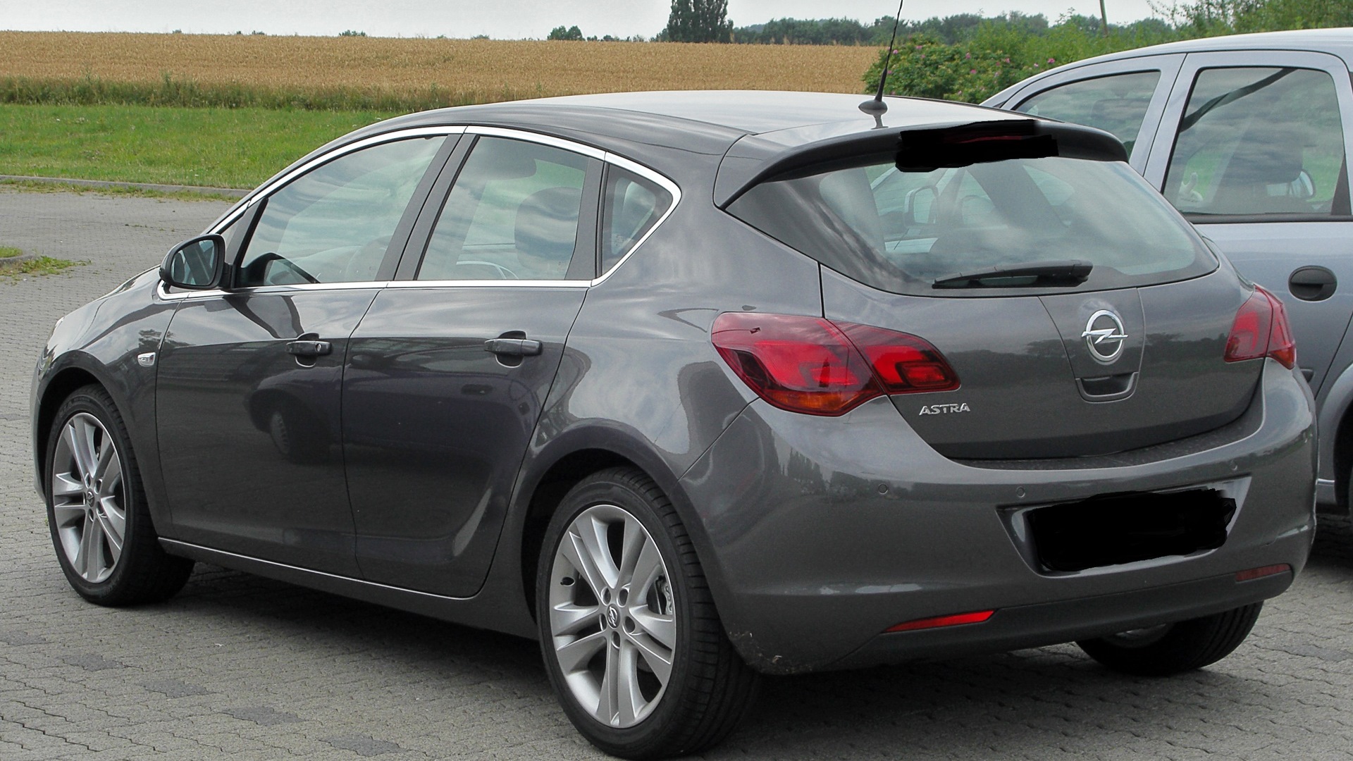 Opel Astra j 2010 1 6