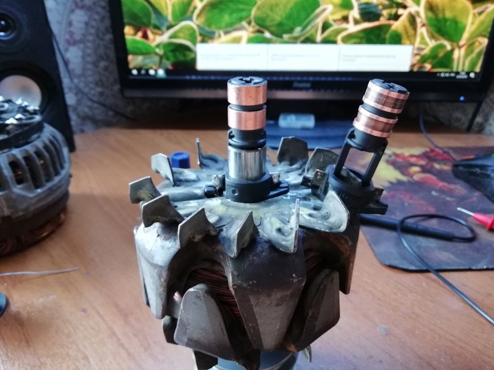 Помененый коллектор Код детали Cargo 135172 либо Ika 120390 — Opel Vectra C. Запчасти на фото: 135172, 120390