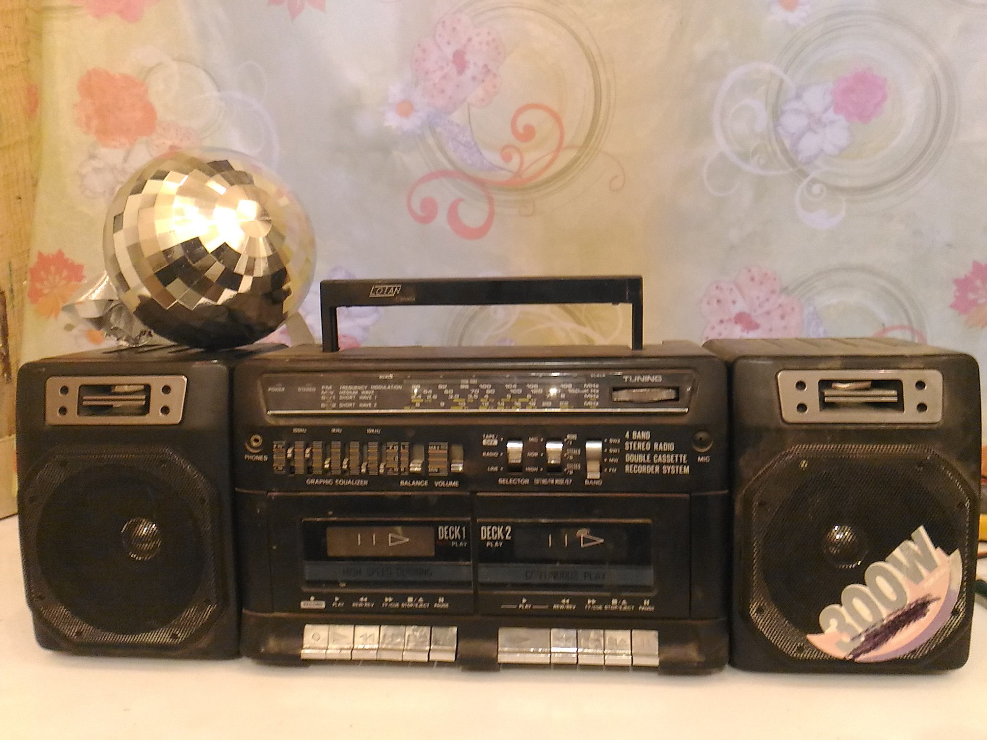 Звуки 90 х. Магнитофон Панасоник двухкассетный 90-х. Двухкассетный магнитофон Panasonic 90х. Магнитофон Панасоник однокассетный. Silver магнитофон 2х кассетный.