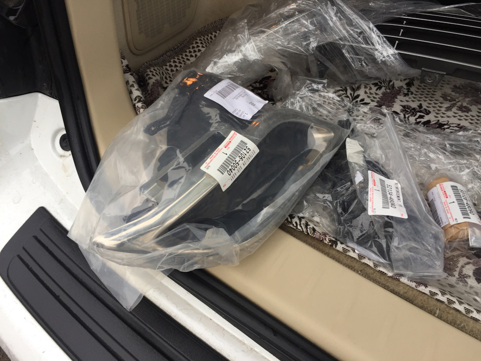 5210650040 КЛЫК ЗАДНЕГО БАМПЕРА TOYOTA LEXUS | Запчасти на DRIVE2