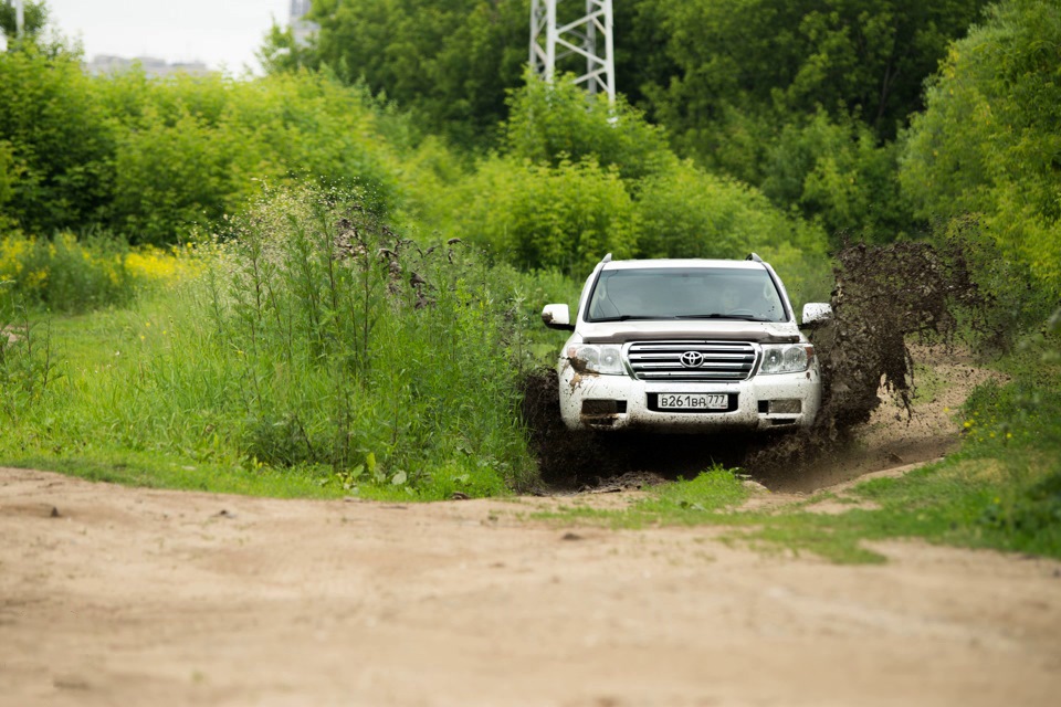 Наш личный автомобиль, Тойота Ленд Крузер200 — Crew Tuning Studio на DRIVE2