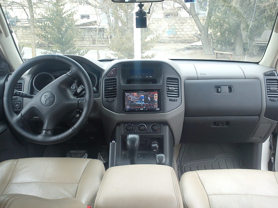 mitsubishi pajero 2005 салон