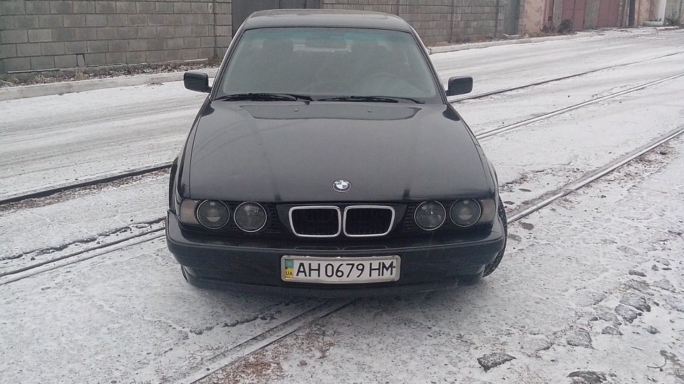 BMW 5 series Это легендарное авто)))