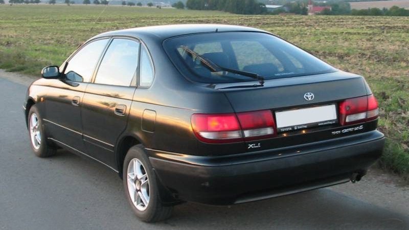 Toyota Carina e 1 6