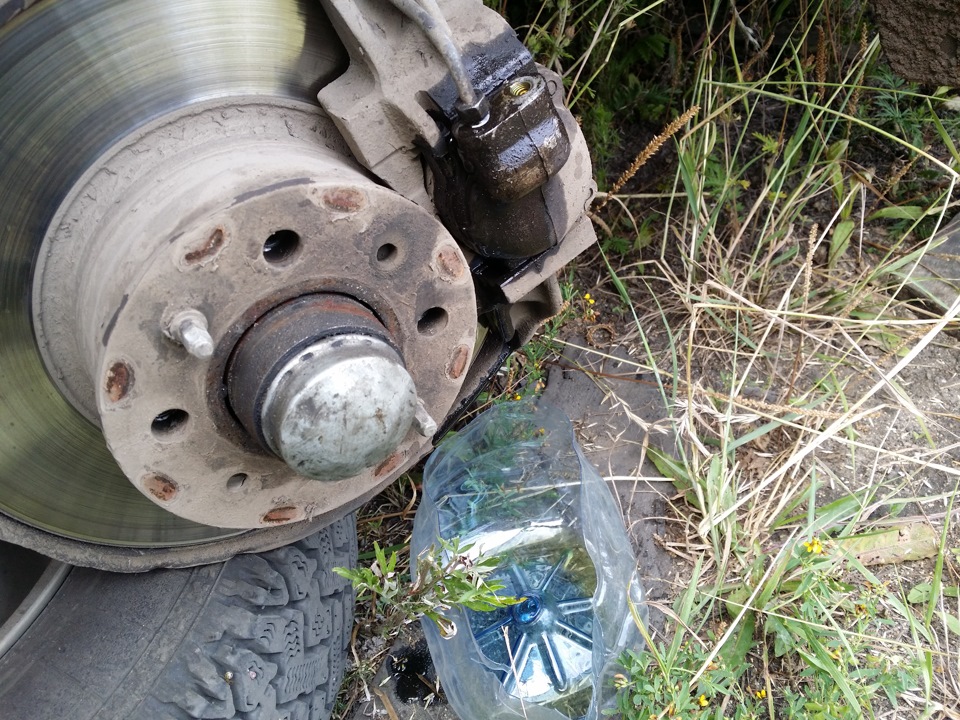 Замена передних тормозных шланг. Тормозной жидкости и магистралей. ч.1 ...